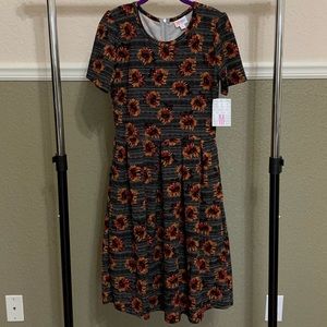 Medium LuLaRoe Amelia